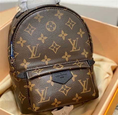 Moda Feminina Louis Vuitton: Bolsa, Mochila, Sapato 